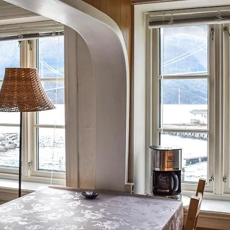 別荘 2 Bedroom Front In Vallavik *