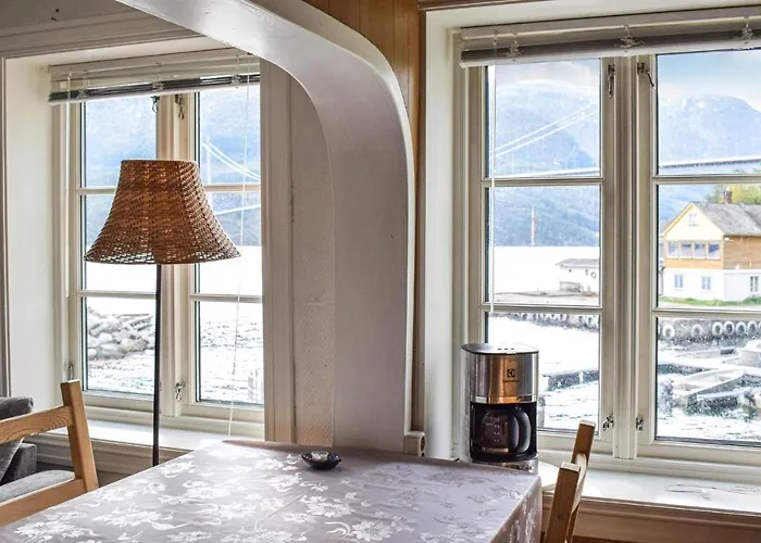 Vakantiehuis 2 Bedroom Cozy In Vallavik *